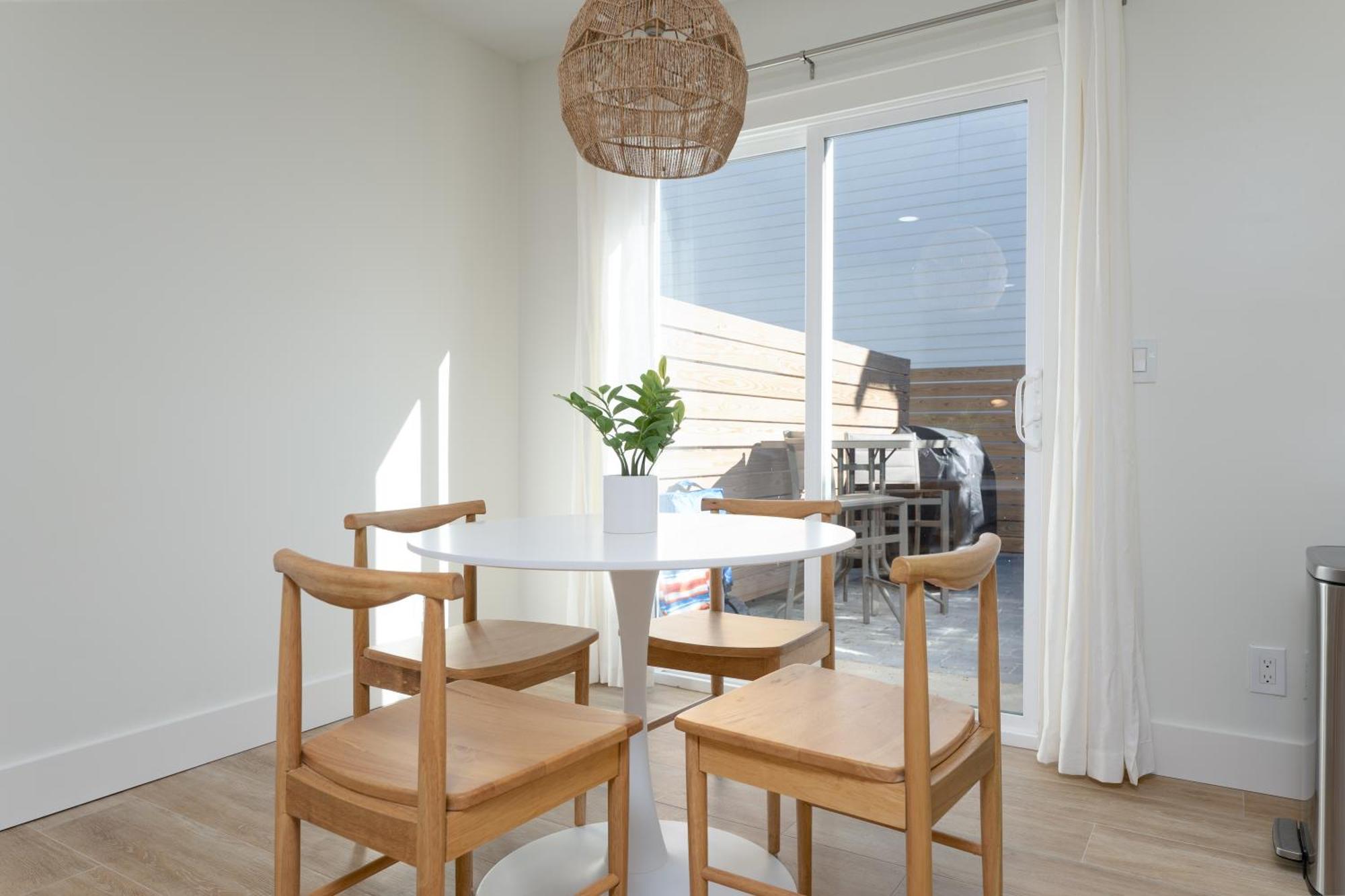 Be A Nomad 2 Bedroom Close To The Beach ジャクソンビル・ビーチ エクステリア 写真